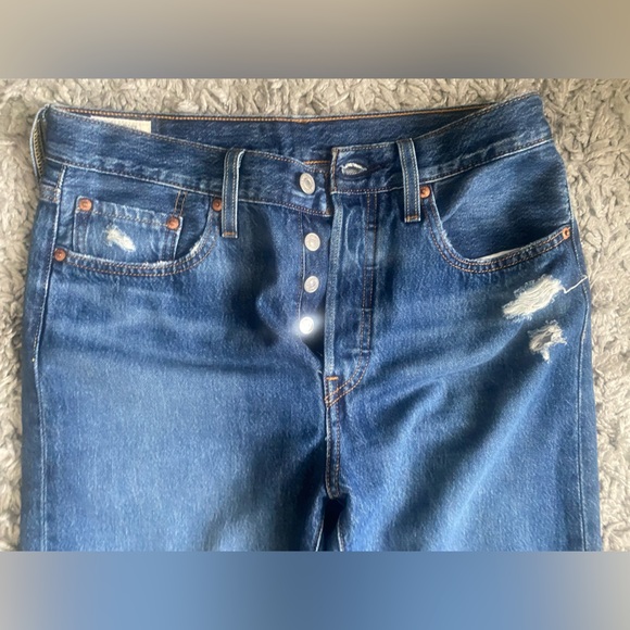 Levi's Distressed Indigo Jeans - Picture 2 of 14